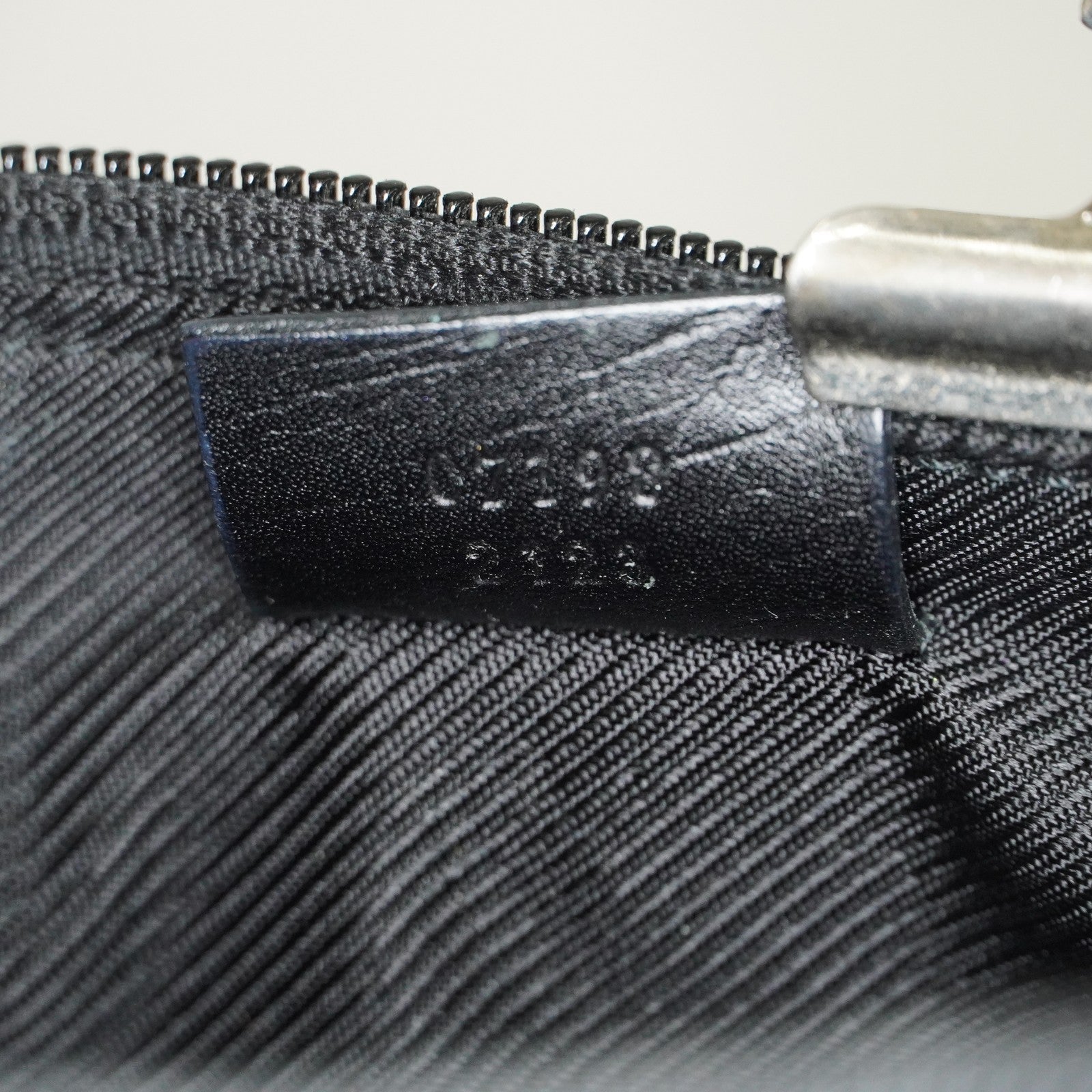 Gucci GG Canvas Boat Pochette 22cm Black Leather Trim Vintage Used 07E022310029