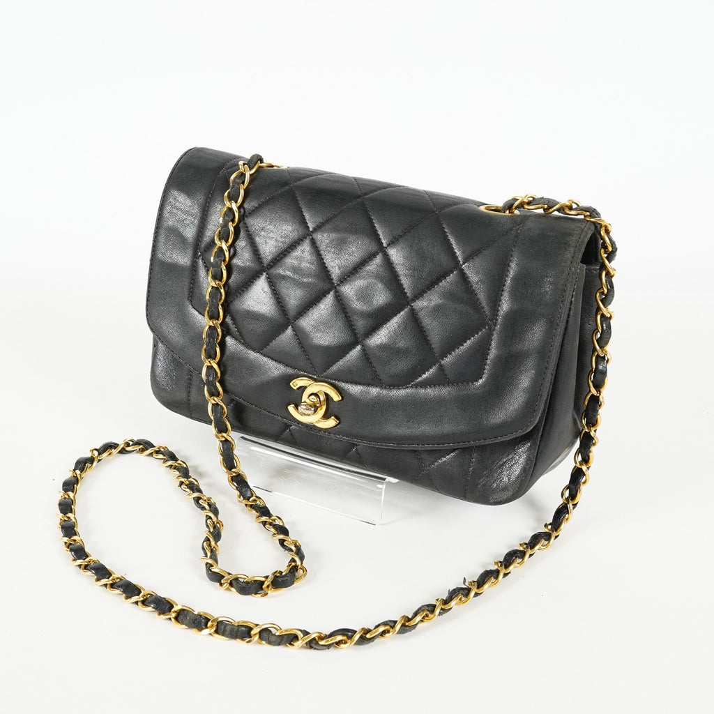 Chanel Diana 22 Flap Bag Black Lambskin Chain Shoulder Bag 09E0130470011