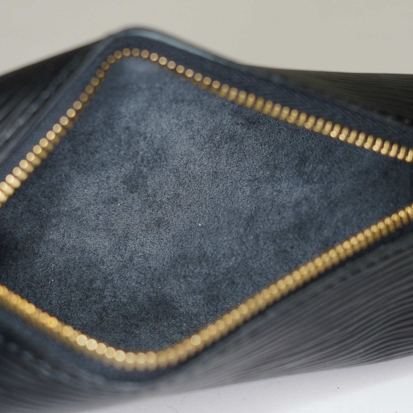 Authentic Louis Vuitton Epi Soufflot Bag Toledo vintage M52225 05E225720029