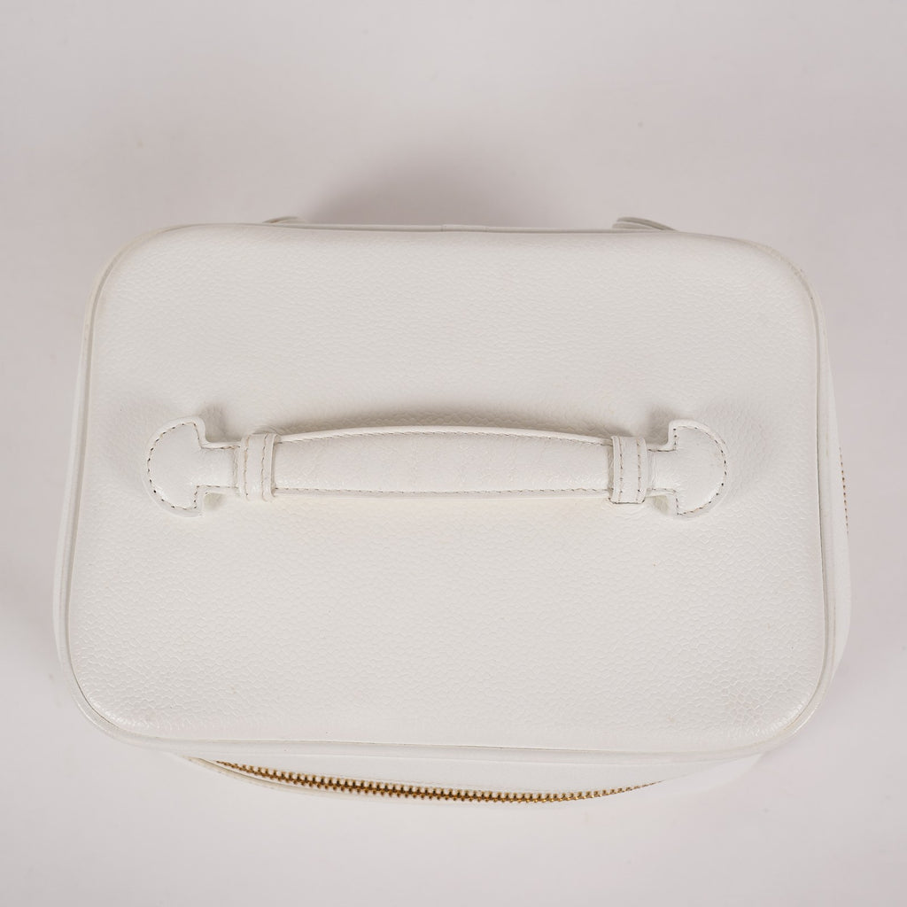 Chanel Caviar Skin White Vanity Case Cosmetic Pouch CC Logo Used 06E105830030